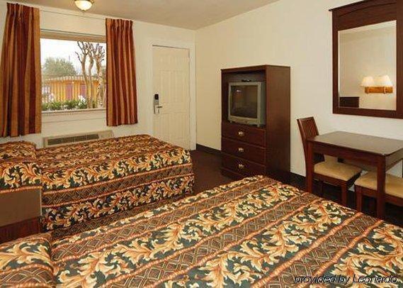 Rodeway Inn Conference Center Beaumont Zimmer foto